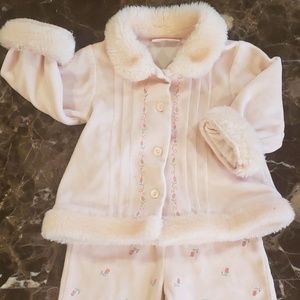 6-9M Peach Plush Outfit w/ Pink Roses & Faux Fur